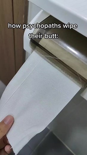 i saw this on ig while I was actually pooping n I thought it was a sign so I recreated it. sorry for toe and thigh leak #poop #fyp #howtowipe #howto #fypシ