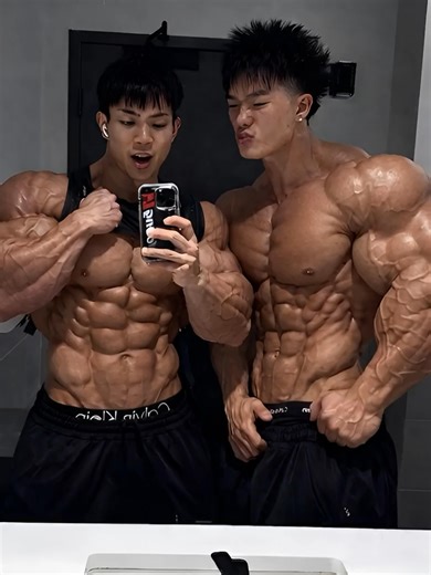 Exploring AI-Generated Muscle Morphology Art