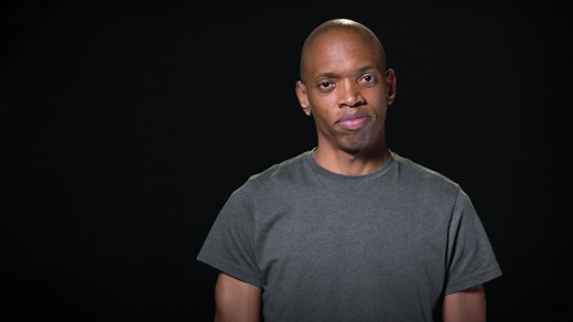 Why are stolen African artifacts still in Western museums?