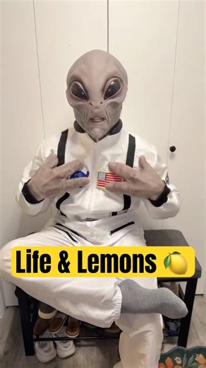 Don’t give Robert lemons 😤 #robertthealien #alien #whenlifegivesyoulemons #tf #comedy