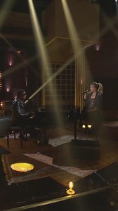 Shoop Shoop 🎶 #whitneyhouston #waitingtoexhale The Kelly Clarkson Show | Babyface