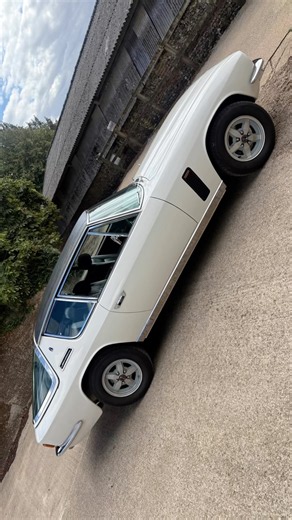 Just arrived- a magnificent 1973 Jensen Interceptor @motodromehenleyonthames #classiccars