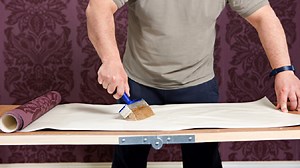 How to Choose Wallpaper Paste and Adhesives
