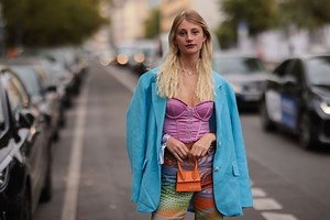 Cómo combinar el corset: 15 ideas de ‘looks’ para llevarlo la primavera 2022