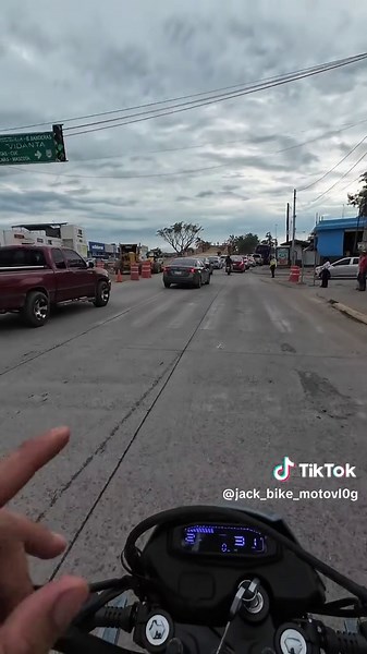 La Nueva Moto CF Lite 230 Dual: Reseña y Velocidad