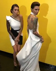 5K views · 47 reactions | jajaja Estas dos son unas loquillas  Tienen que ver el vídeo de sus bromas también: www.facebook.com/RubyRoseLatinFans/videos/1294558590565102 #RubyRose #NinaDobrev #Rubina #xXxWorldPremiere #xXxReactivado | Ruby Rose Latin Fans | Facebook