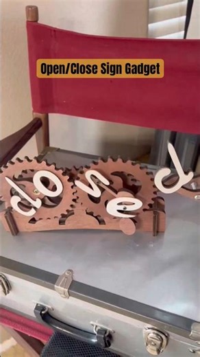 Engineering Marvel: Unique Open/Closed Sign Gadget