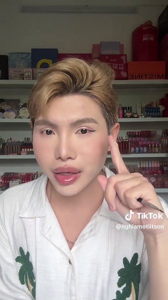 Simple Eyeliner Techniques for Beginners