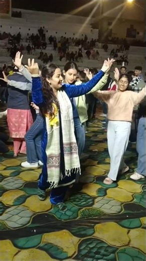 Pahari Nati Dance #himachal #pahadi #pahad #pahadisong #Himachali #paharisong #pahari #nati #natti