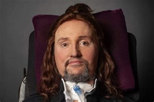 Jason Becker explique comment il communique et compose de la musique en utilisant uniquement les mouvements de ses yeux !