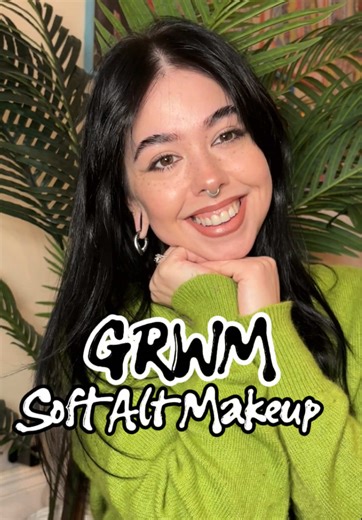 GRWM 🤠 Been loving a minimal makeup look lately🧚 (also, this absolute tune has been on repeat in my brain for days, you’re welcome) Products used: @Byoma Phyto-mucin glow serum @maccosmetics Fix , studio radiance foundation and Fleshpot lipstick @PLOUISE Base 02 @samplr 02_Mood palette @essence cosmetics last princess brown mascara and lip liner shade ‘the perfect shade’ @PINKHONEY Freckle pen and Brow fluff @catrice cosmetics Highlighter shade supreme rose beam @SHEGLAM Contour in shade soft 