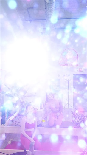 Pick your fighter. 🥊 Mat vs. Reformer. One relies on pure body weight, the other adds resistance to challenge your control. Both will humble your core in seconds. ❤️‍🔥 Which one challenges you more? Drop a 🧘‍♀️ for Mat or a 🩰 for Reformer below.