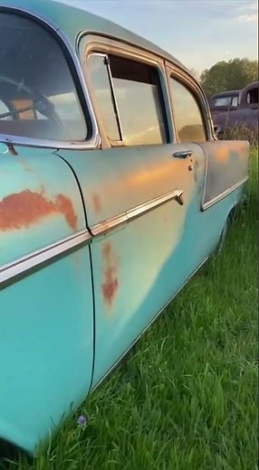 I Just Found a Field Full of Forgotten Classic Cars… #RealExplore #CarDiscovery #BarnFind