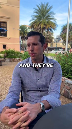 Which one retains more value? 💎📊 Looks can be deceiving - we break down the real differences and resale expectations. 🔗 TAP THE LINK in bio for your FREE diamond loan or sale quote 💎💰 #LabGrownDiamond #CubicZirconia #DiamondValue #SellMyJewelry #JewelryLoan #LuxuryJewelry #JewelryMarket #DiamondComparison #JewelryBuyer | Diamond Banc