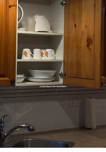 Cozy Cabin Living for a Perfect Weekend Getaway