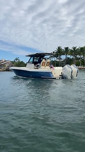 A moment for the Catalina 31. #chriscraft #chriscraftboats #boatinglifestyle | Chris-Craft