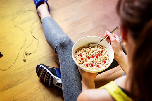 6 of the Best Foods to Eat When You're Exercising More, According to Dietitians