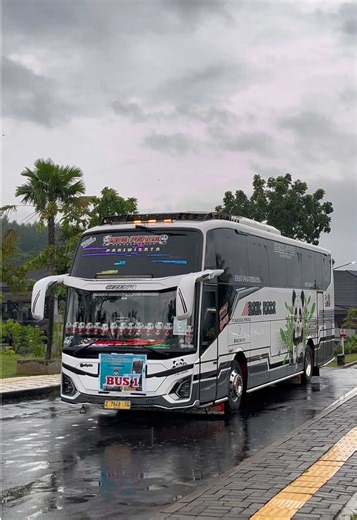 Trio Baik Rasa: Keajaiban Bus Lintas Sumatera