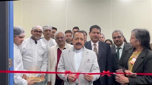 India becomes the world’s 5th country after USA, Germany, China and Japan, to get the “Standard Facility for #Solar Cell Calibration” at the Solar Energy Complex of CSIR-National Physical Laboratory #CSIR-NPL New Delhi. This landmark facility strengthens India’s renewable energy ecosystem by ensuring accurate, internationally traceable standards, enhancing product quality, fair trade, and investor confidence as solar deployment accelerates nationwide. | Dr Jitendra Singh