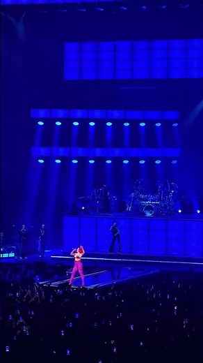 Doja Cat - Paint the Town Red (Live in Amsterdam, Tour Ma Vie World Tour) - 2026/06/12 #dojacat