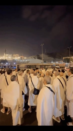 MAXSUS TOUR UMRA on Instagram: "UMRA ZIYORATI YANGI MAVSUM 💼 Umra Romazon paketimiz quyidagilarni o‘z ichiga oladi: • Avia chiptalar; • Rasmiy viza; • Maxsus MING boshu va ELLIK boshi xizmati • Transport xizmatlari; • Madina va Makka shaharlarida ziyoratlar; • Qulay mehmonxonalar. – Madinada 2 kecha – Makkada 11+- kecha • O‘zbek milliy taomlari: – Madinada 2 mahal;iftorlik va saharlik – Makkada 2 mahal.iftorlik va saharlik 👇 MAXSUS paketimiz bilan tanishib chiqing 📌 Ziyoratlar Madina shahrida