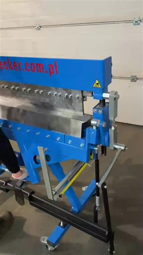 Zaginarka segmentowa SEG-U Www.dachdecker.com.pl #zaginarka #giętarka #segmentówka #kantbank #abkantbank #plieuse #ohybacka #dobladora #pig masina #elhajlito #piegatrice | Dachdecker - Hersteller für Blechbearbeitungsmaschinen Abkantbank Bender