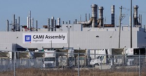 GM invests $800 million to produce new BrightDrop electric vans in Canada