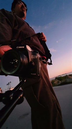 Canon 5D Mark III in 2026 😍 #photography #osmonano #canon #sunset