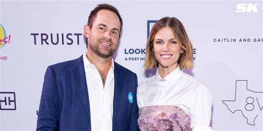 “15-year anniversary trip, and this is all I have to show for it” - Andy Roddick's wife Brooklyn Decker pokes fun at their celebrations in New York
