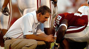 Tramel: Retiring OU athletic trainer Scott Anderson's lineage goes back decades to Bud Wilkinson era