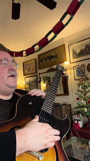 With thanks to Nelson Riddle and his wild chord subs here from Frank's LP 'Nice n Easy.' Thanks also to the truck whose horn gave my final F major tonic a much needed C# #jazz #guitar #nelsonriddle #franksinatra #broadway