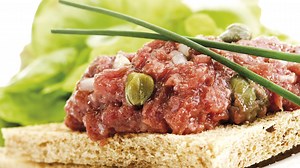 Recettes Carlo: Toast cannibale et Tartines au ' pottekeis ' bruxellois - RTBF Actus