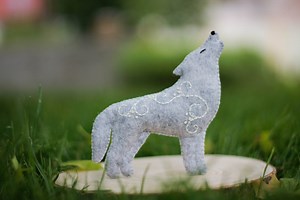 Wolf Sewing Pattern, Felt Christmas Ornament PDF SVG, Baby Mobile Pattern, Wolf With Embroidery, Forest Art, Woodland Decor - Etsy