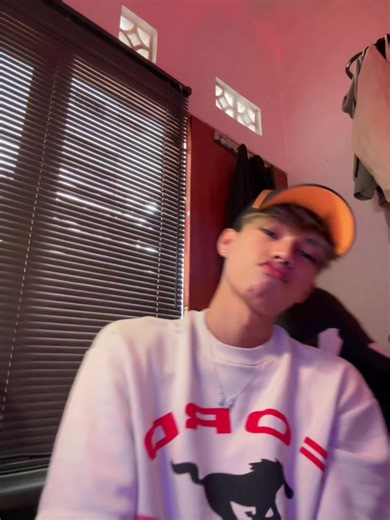 aiiilleooo (@arkanaarlleo)’s videos with FULL SOND YT MANDA VINKY - 𝘆𝘀𝗽.𝘁𝗲𝗺𝗽𝗹𝗲𝘁