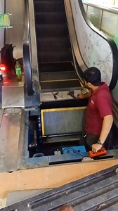 Escalator chain Ruller changing work done and Escalator smooth running now😎👨‍🔧🛠️ Sk Lift&Esclator Engineering works #escalatorchallenge #escalatormaintenance #EscalatorSafety Contact Any company 01740224500 | SK Sakib