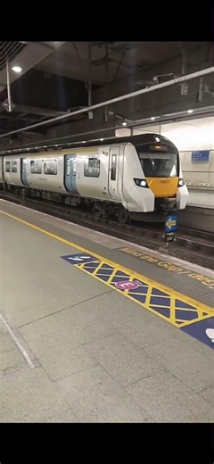 ThamesLink train at St Pancras - Bedford