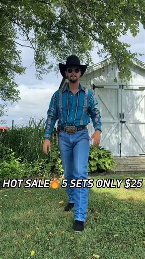 👖 Men's 13MWZ Cowboy Cut Jeans The original cowboy jean — tough, timeless, and made to last. Designed for hard work and everyday wear, these jeans deliver authentic Western style with unbeatable durability and comfort. ✨ Features: ✅ 100% Cotton Heavyweight Denim – Built for rugged strength and long-lasting wear ✅ Classic Cowboy Cut – Sits naturally at the waist with a regular fit through the seat and thigh ✅ Functional Five-Pocket Styling – Includes a watch pocket and deep front pockets for con