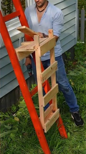 This garden ladder turns into something special 🔨 ☀️ #DIYtool