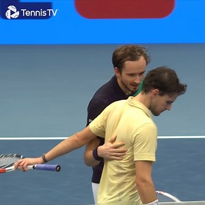 Medvedev overcomes Thiem in Vienna battle! 👏 The number 1 seed overwhelmed the Austrian in a 6-3 6-3 triumph taking him to the quarter-finals! | Tennis TV