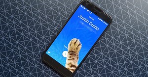 Google's Phone app now displays your current location when calling emergency services