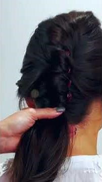 Holiday Hairstyle tutorial with the ruby Red Nº1 Hairpin | Fiona Franchimon Nº1 Hairpin