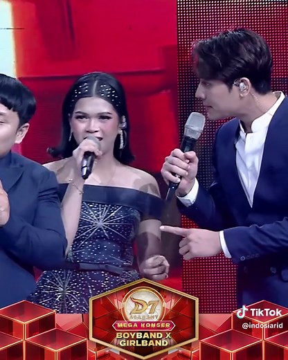 D'Squad di Mega Konser Indosiar