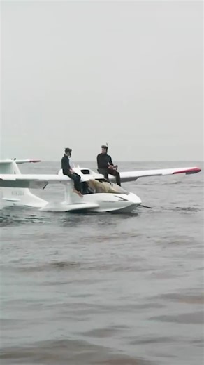 Can This Aircraft Really Land on Water? #ICONA5 #seaplane #pilot