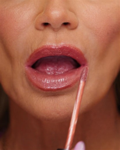 I *am* The Queen of Versailles. Get your tickets now to see my return to Broadway! | Kristin Chenoweth