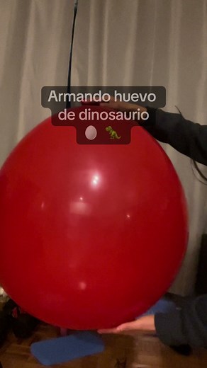 Making a dinosaur egg 🥚🦖 Materials * Big balloon * Wheatpaste * Newspaper * Paint brush #dinosauregg#piñatas#making#huevodedinosaurio