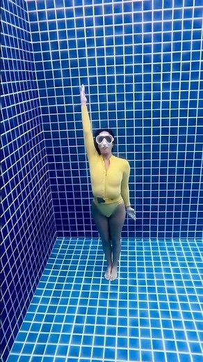 Underwater gymnastics 🤸🏻‍♀️🌊 inspired by ‪@Mr10minutes‬