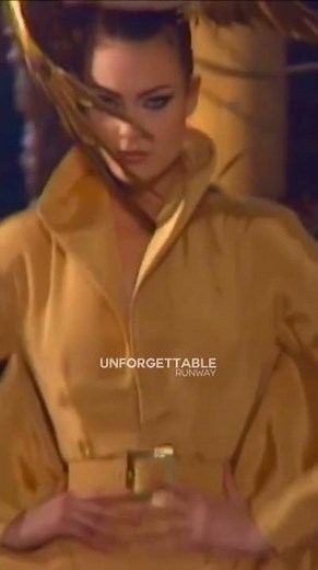 GIVENCHY Haute Couture Spring Summer 1997 SHALOM