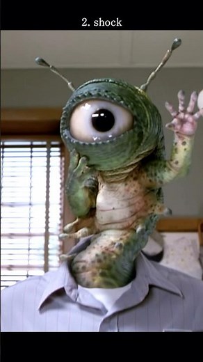 Men in Black II: The Weirdest MIB Case Ever! 👽🕶️ | Old & Busted vs. New Hotness 🤣