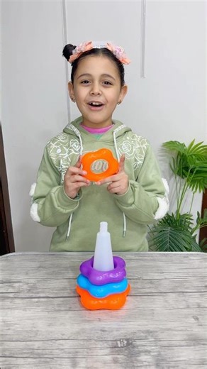 تعليم الالوان مع هرم الحلقات 😜😂💈🟦🟨🟪🟧