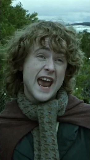 The most important meal of the day for a hobbit, second breakfast 🍳 #lotr #shorts